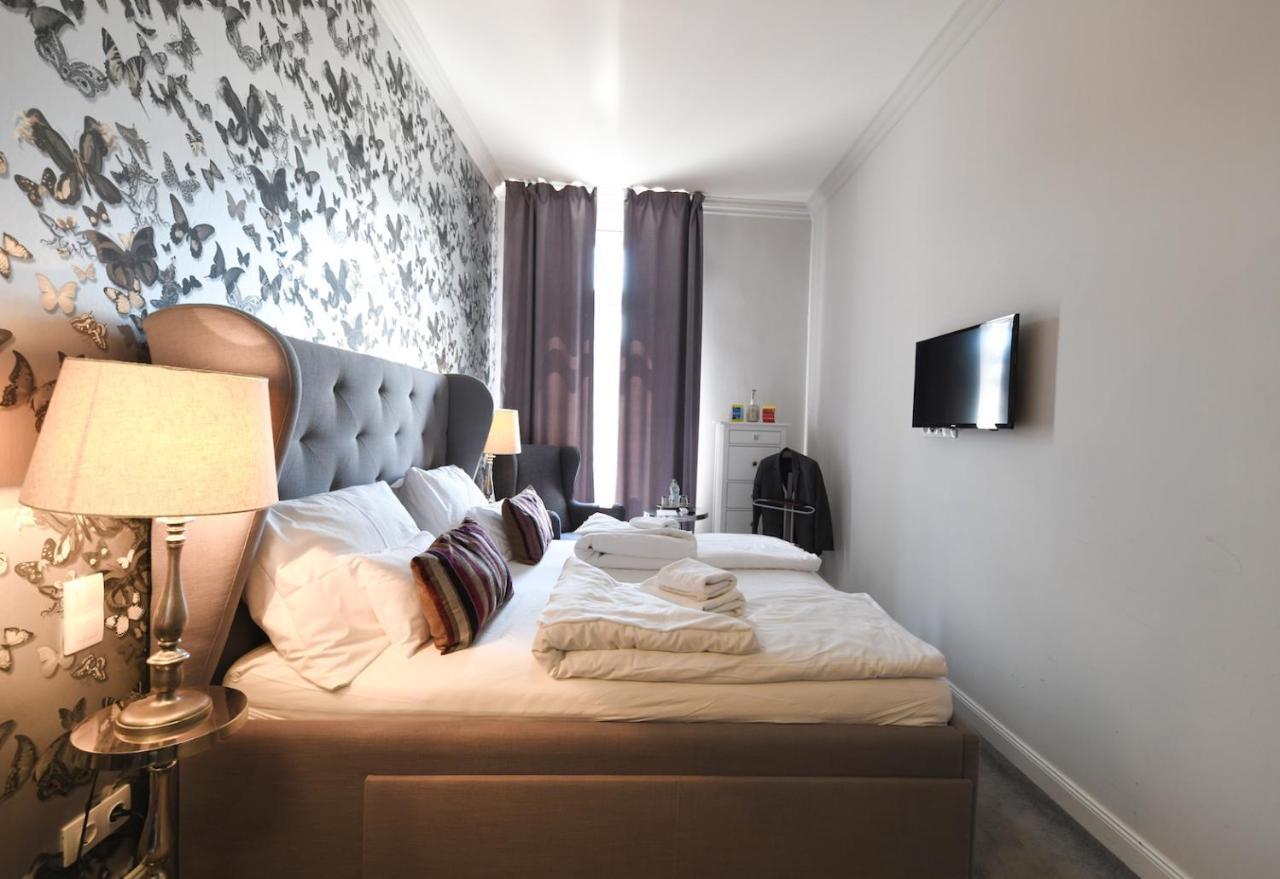 Blue Velvet Hotel บูดาเปสต์ ภายนอก รูปภาพ